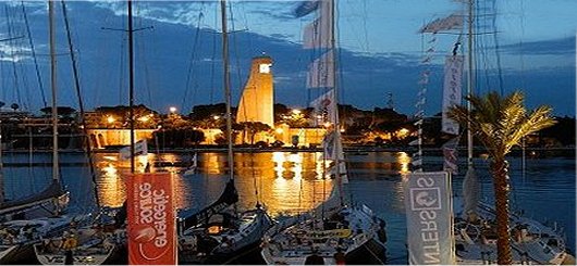 Brindisi not only sea … From the Roman Columns to suspended theatre: a trip between history and mistery Brindisi not only sea … From the Roman Columns to suspended theatre: a trip between history and mistery